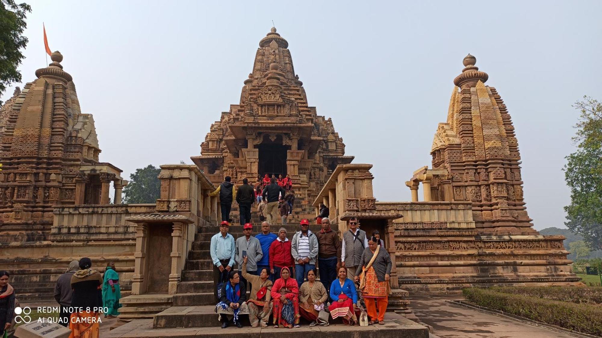 Abhiram Homestay 克久拉霍 外观 照片