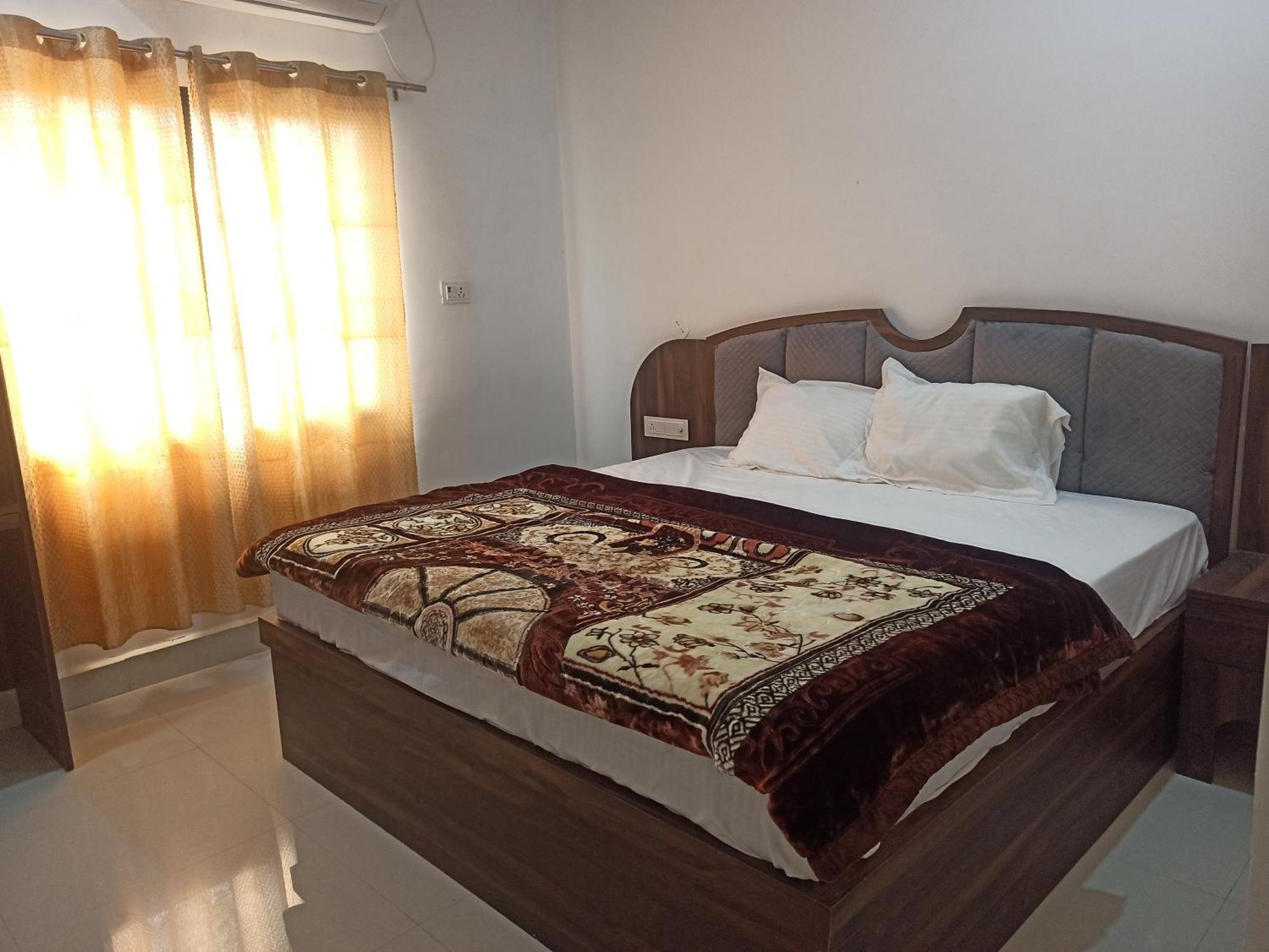 Abhiram Homestay 克久拉霍 外观 照片