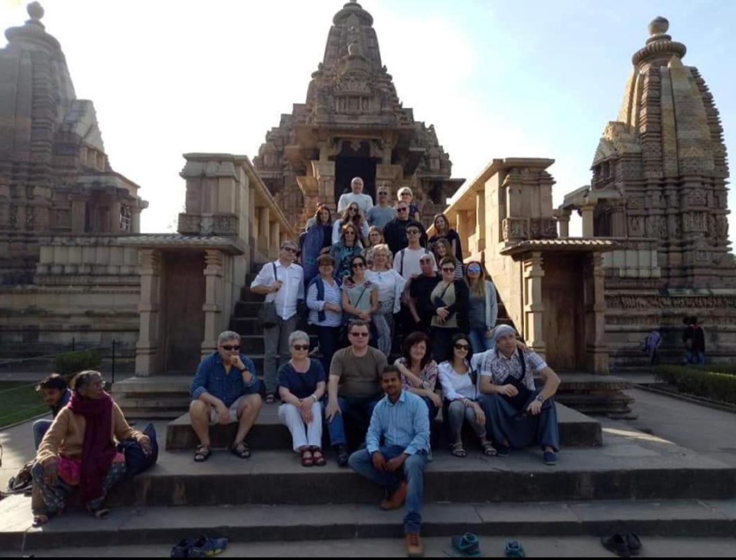 Abhiram Homestay 克久拉霍 外观 照片
